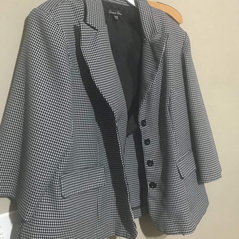 16w houndstooth jacket. Not lined light weight